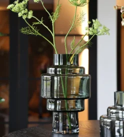 Kasai Vaas Smoke Grey – Vase The World | Glazen design in 2 maten