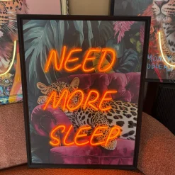 Neon LED Schilderij | Need More Sleep | 63x88x3,7cm | Chique-Living