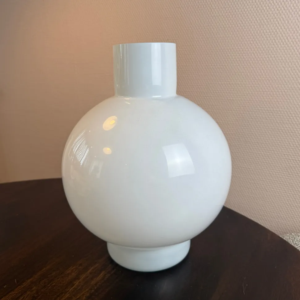 Witte Bol Vaas kopen | Glazen Designvaas Ø35cm | Countryfield – Chique Living